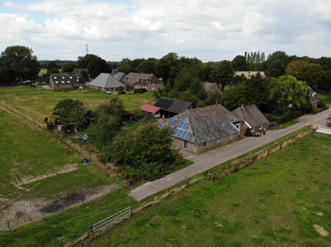 דירות Logeerruimte In Gerenoveerde Boerderij In Wachtum מראה חיצוני תמונה